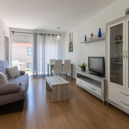 Lets Holidays 2 Minutes To The Beach With Wifi Apartamento