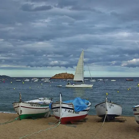 Apartment Lets Holidays 2 Minutes To The Beach With Wifi Tossa de Mar