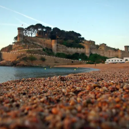 Lets Holidays 2 Minutes To The Beach With Wifi Apartment