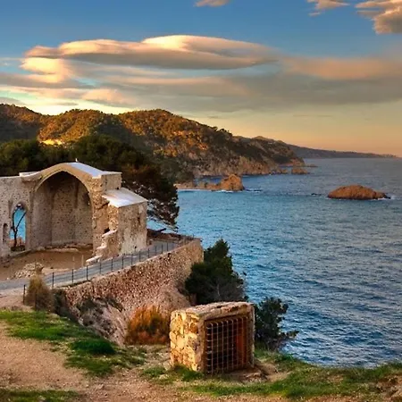 Lets Holidays 2 Minutes To The Beach With Wifi * Tossa de Mar